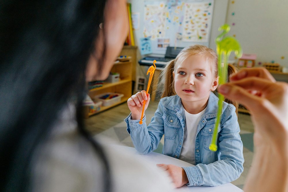 Çocuklarda Dil Gecikmesi ve Yanlış Tanı Riskleri
