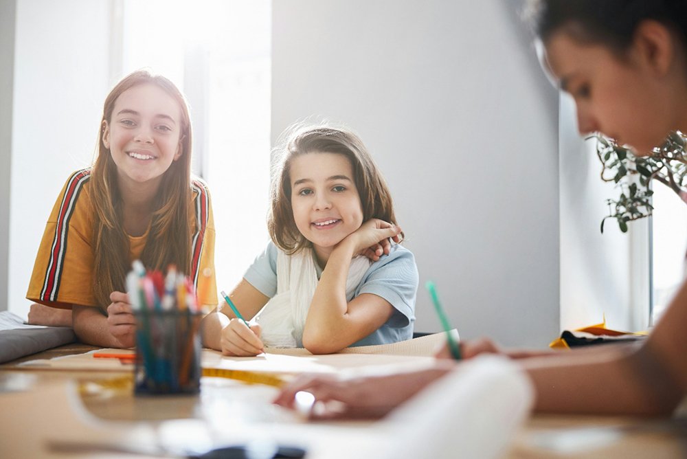 ÇOCUĞUN GELİŞİMİNDE EBEVEYN DESTEĞİ: AKADEMİK, SOSYAL VE DUYGUSAL BOYUTLAR